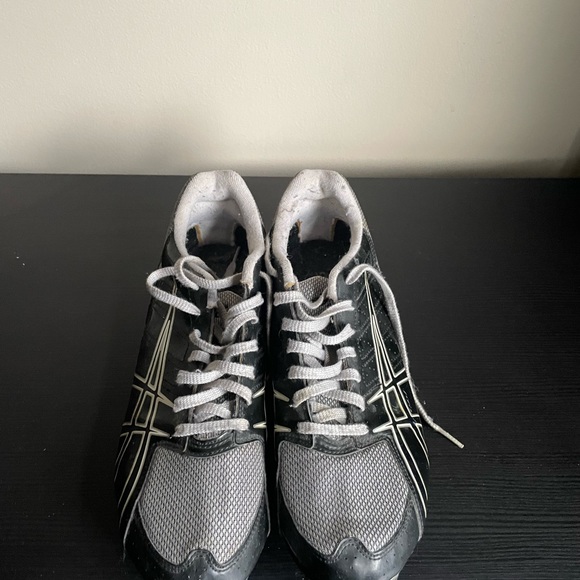 Mens Asics Hyper Mid Track Spike Shoes - Picture 2 of 7